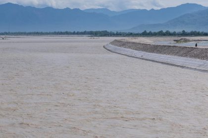 महाकाली नदीमा टिकटक बनाउने क्रममा १५ वर्षीया किशोरी बेपत्ता